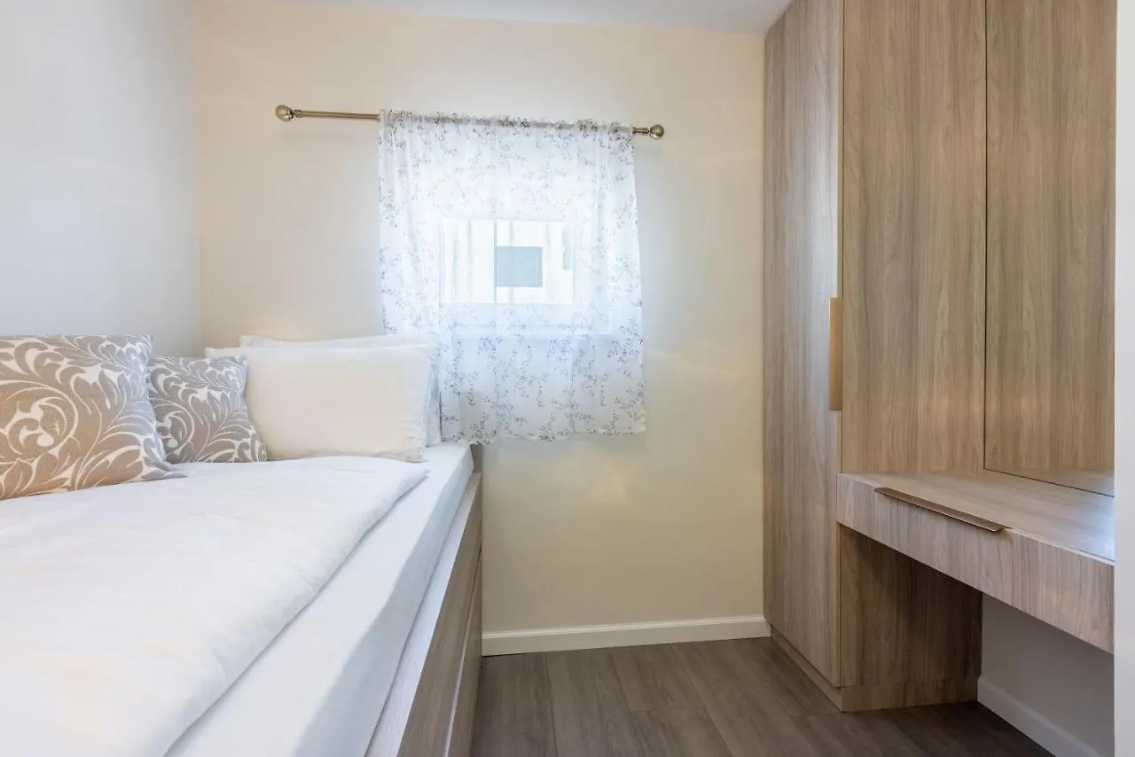Apartment Marrie Crikvenica 0*,