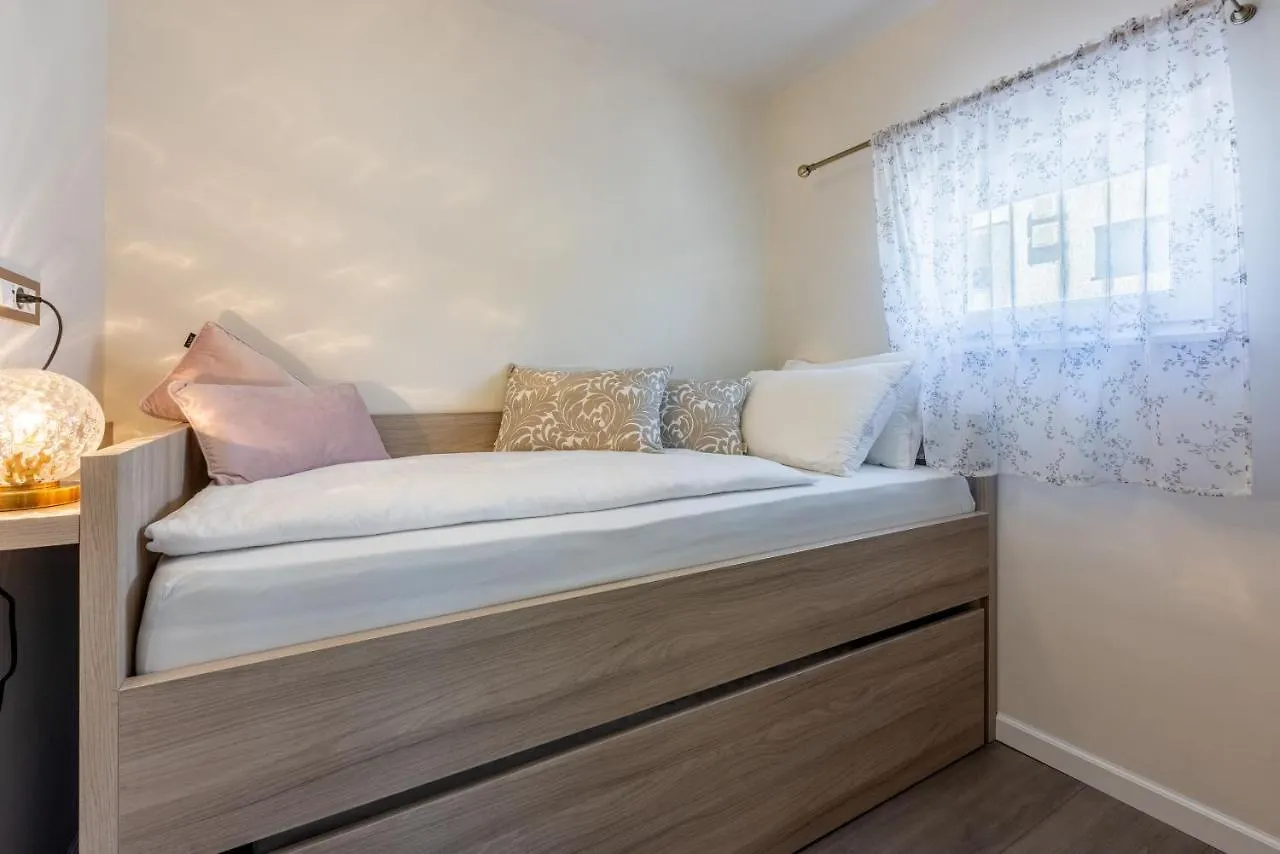 Apartment Marrie Crikvenica 0*,  Croatia